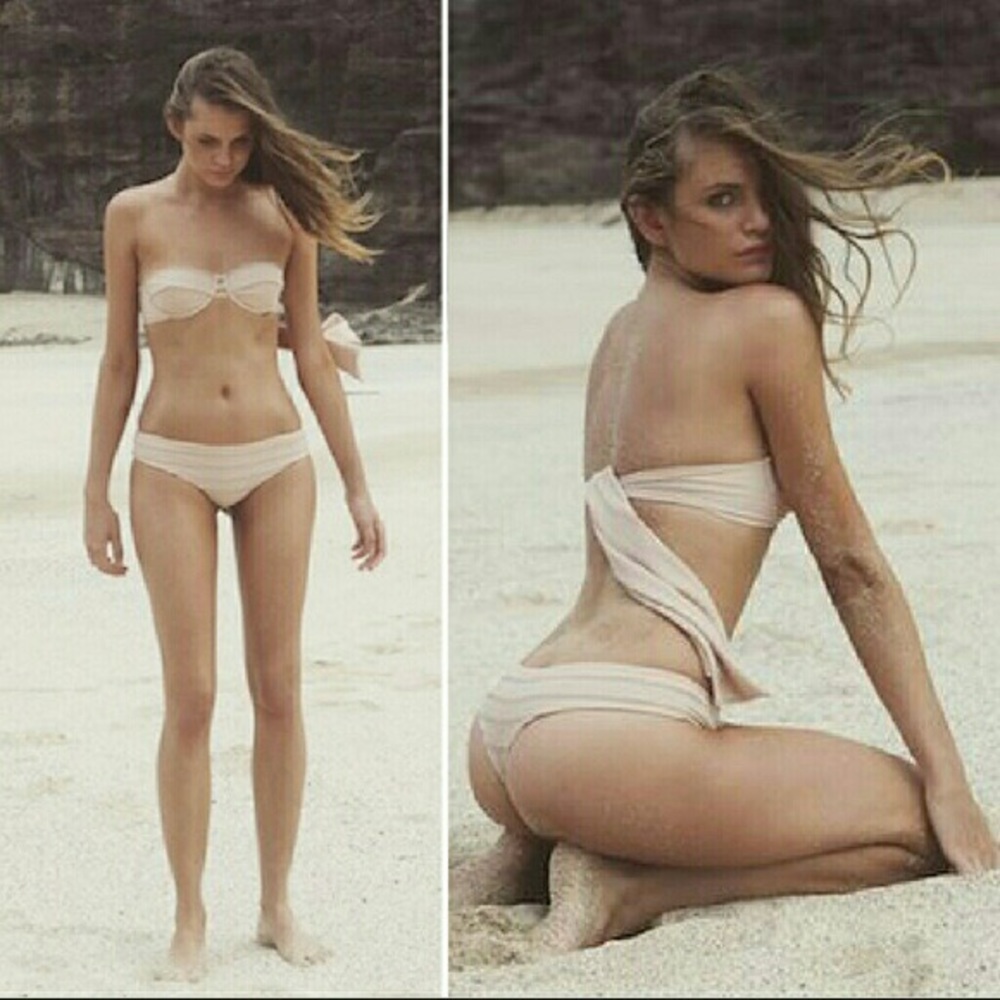 Acacia Mykonos & Mumbai Set